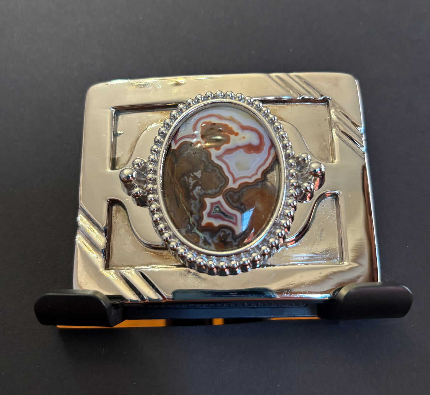 Retro silver belt buckle with agate inlay