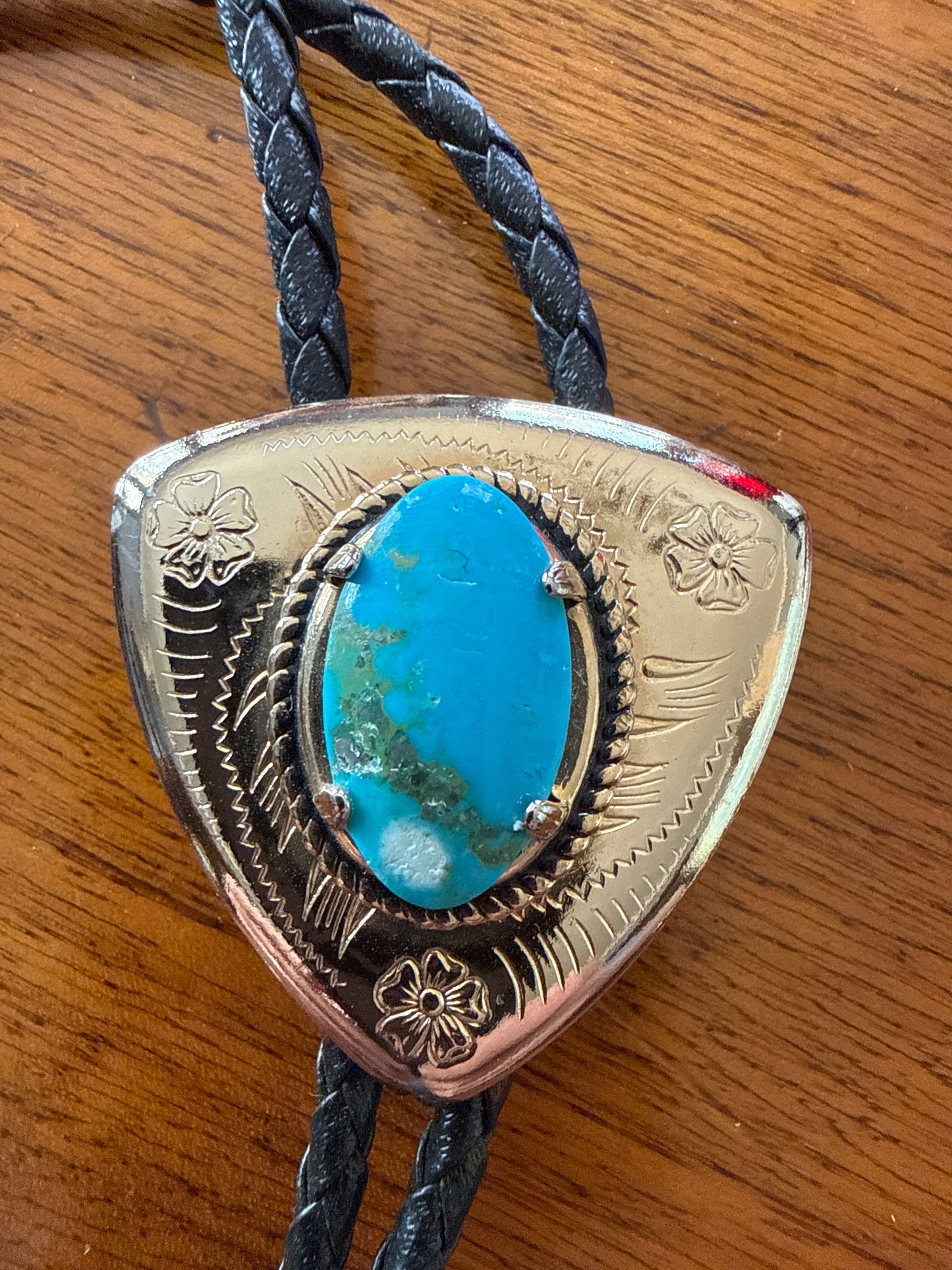 Turquoise bola